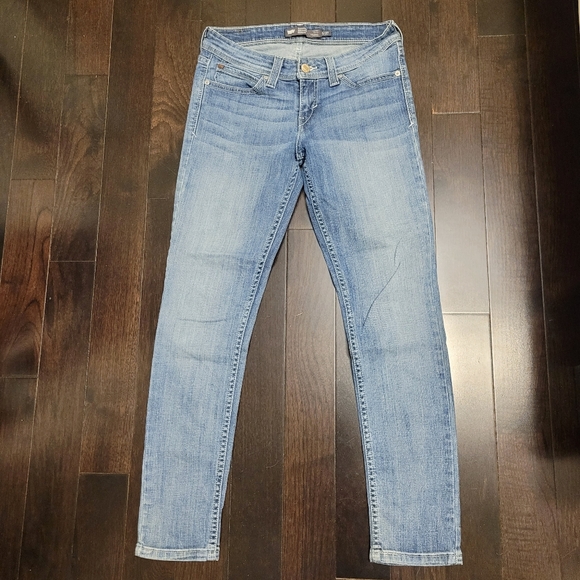 Levi's Denim - 2/$20 Levis Low Rise Skinny blue jeans